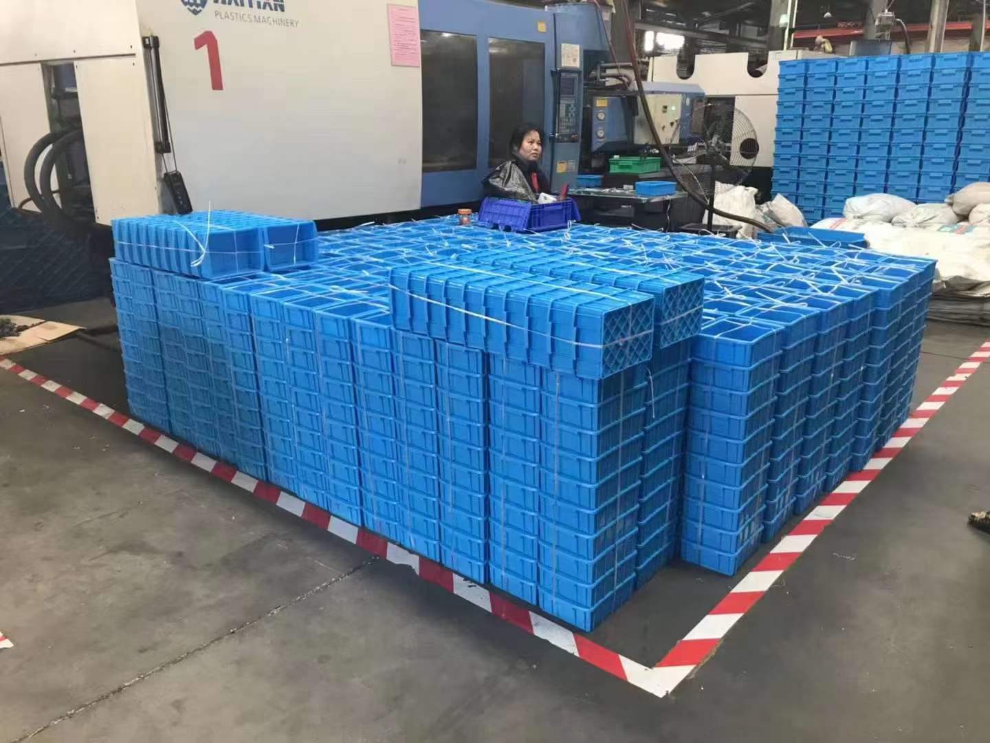 配套貨架使用的塑料托盤都有哪些規(guī)格？